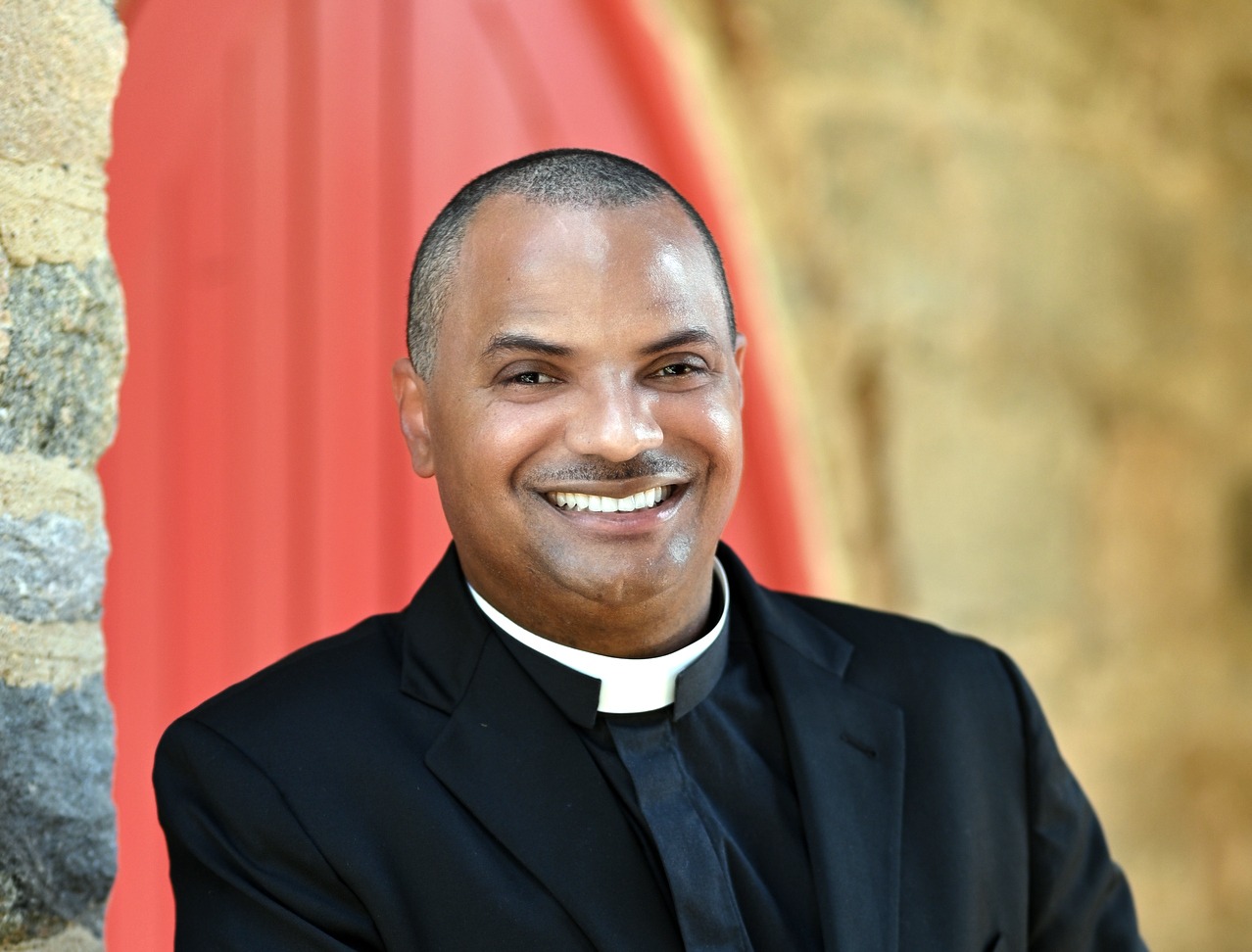 TAYLOR.ROBERT.HEADSHOT